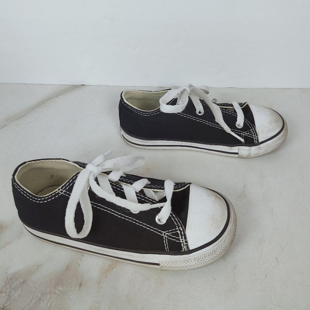 Converse Baby Toddler Chuck Taylor All Star Black Canvas Low Top Sneakers, 10 - Picture 2 of 11